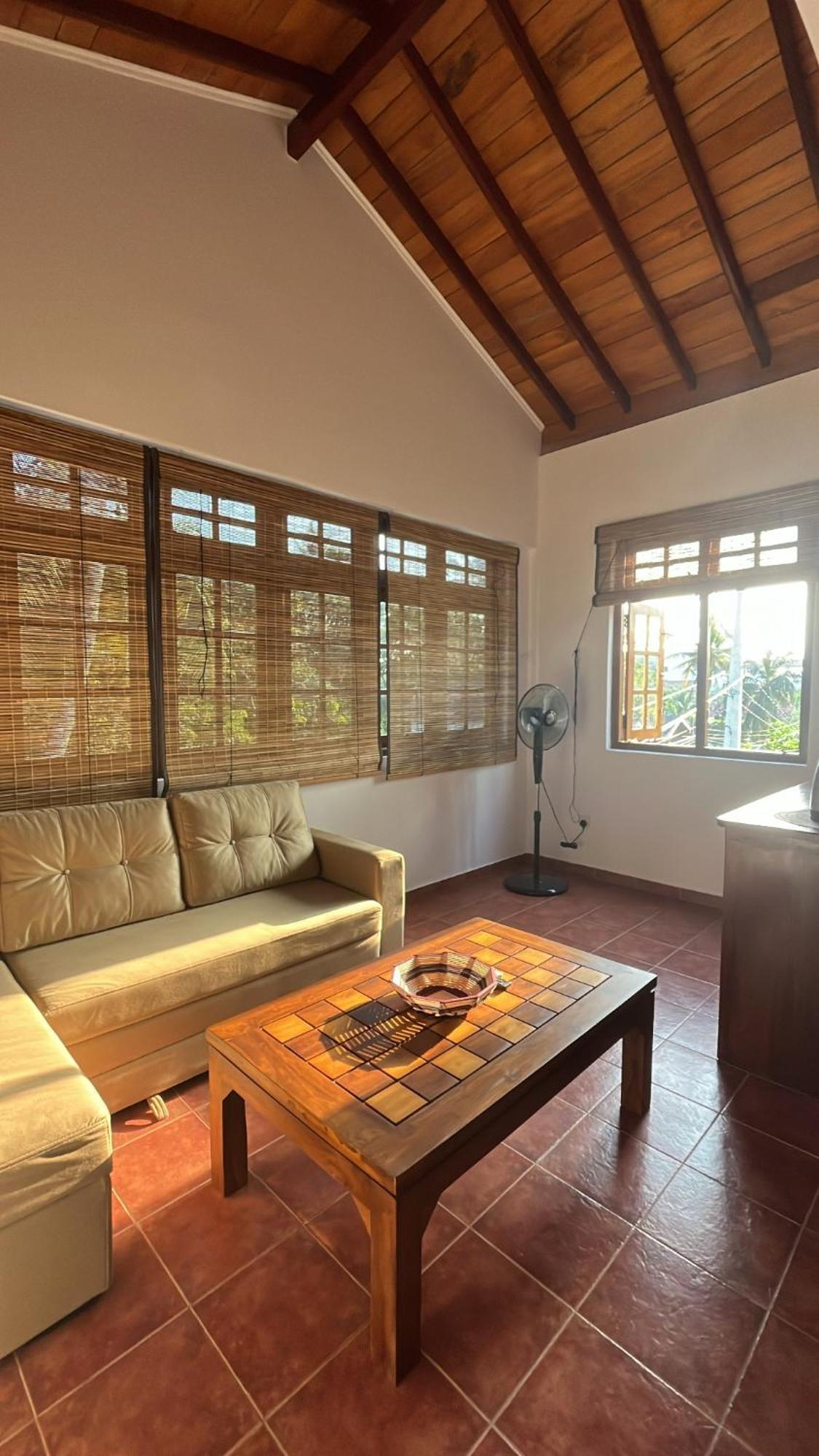 Beach Club Apartments Induruwa Εξωτερικό φωτογραφία